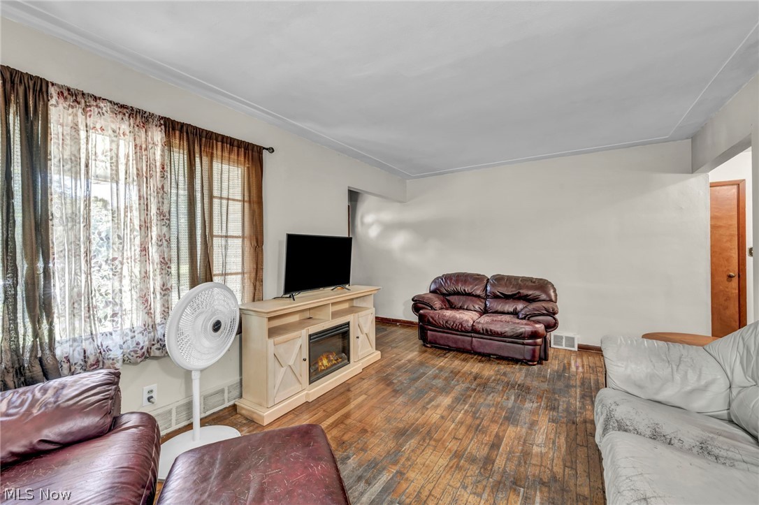 1604 Nebraska Avenue Lorain OH 44052