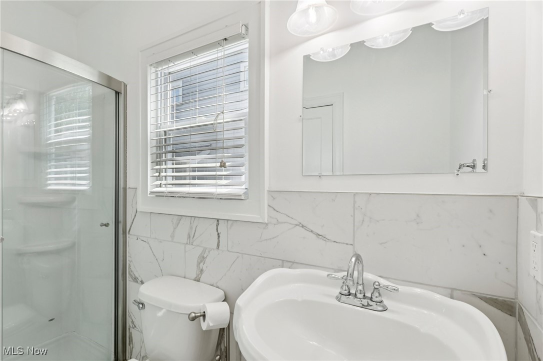 1300 Giel Avenue Lakewood OH 44107