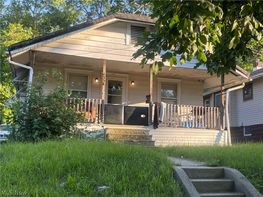 1354 Arnold Avenue Akron OH 44305