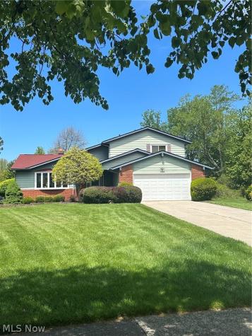 4781 N Hillary Oval Richmond Heights OH 44143