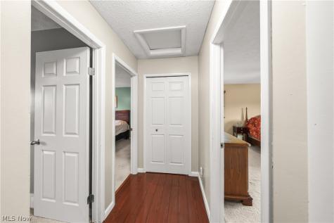 4781 N Hillary Oval Richmond Heights OH 44143