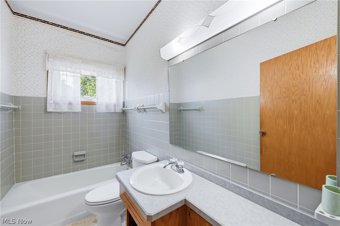 30 E Liberty Street Newton Falls OH 44444