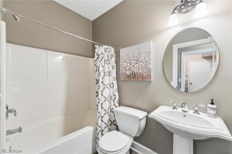 31904 Fieldstone Circle Avon Lake OH 44012