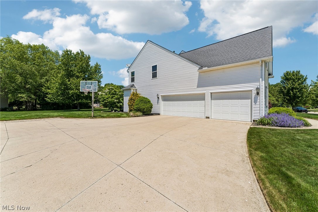 31904 Fieldstone Circle Avon Lake OH 44012