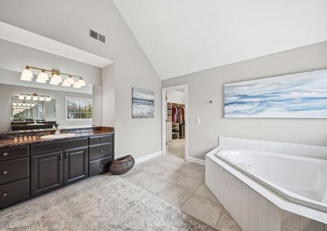 3225 Regency Place Westlake OH 44145