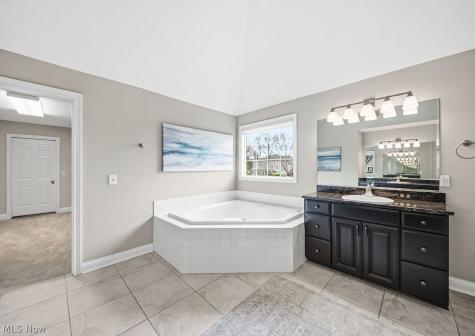 3225 Regency Place Westlake OH 44145