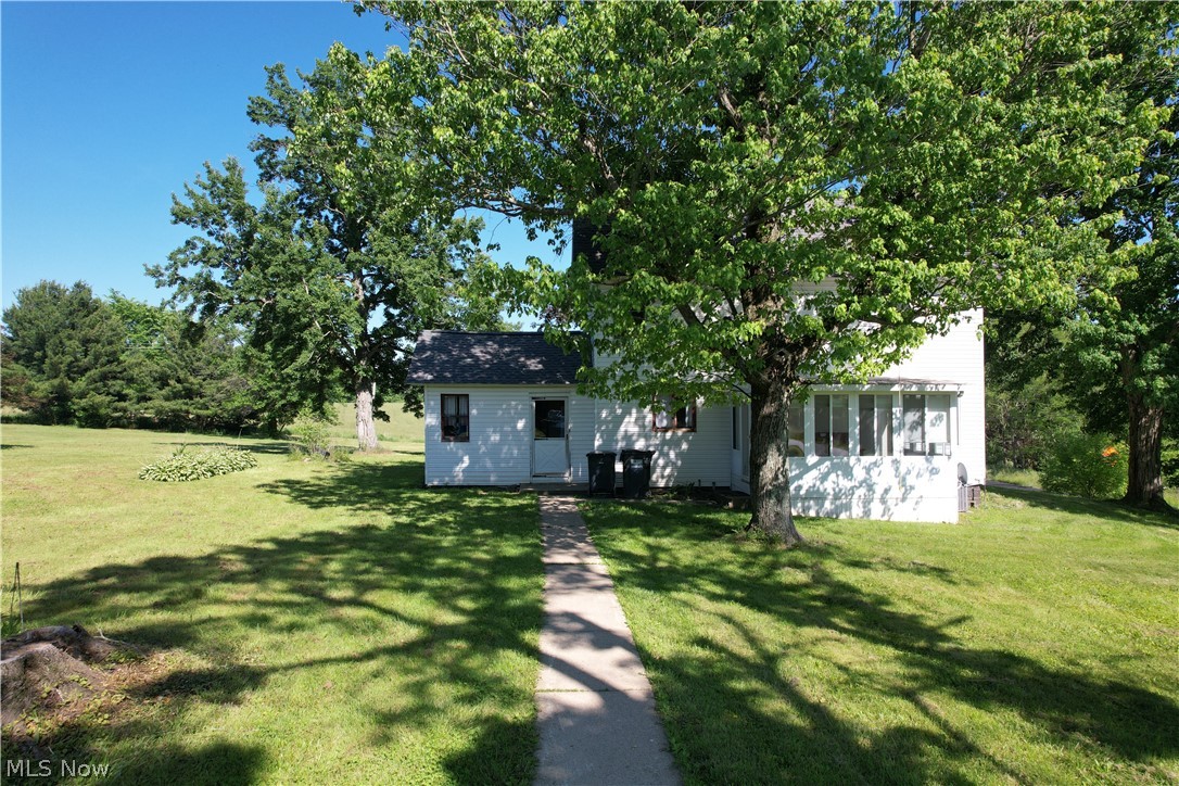 15760 N Palmyra Road Diamond OH 44429