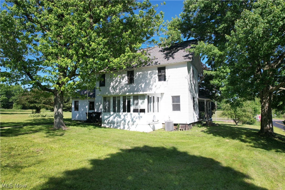 15760 N Palmyra Road Diamond OH 44429