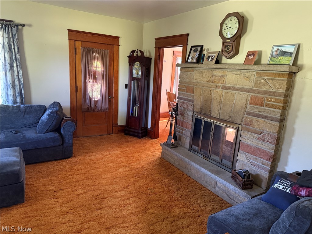 15760 N Palmyra Road Diamond OH 44429