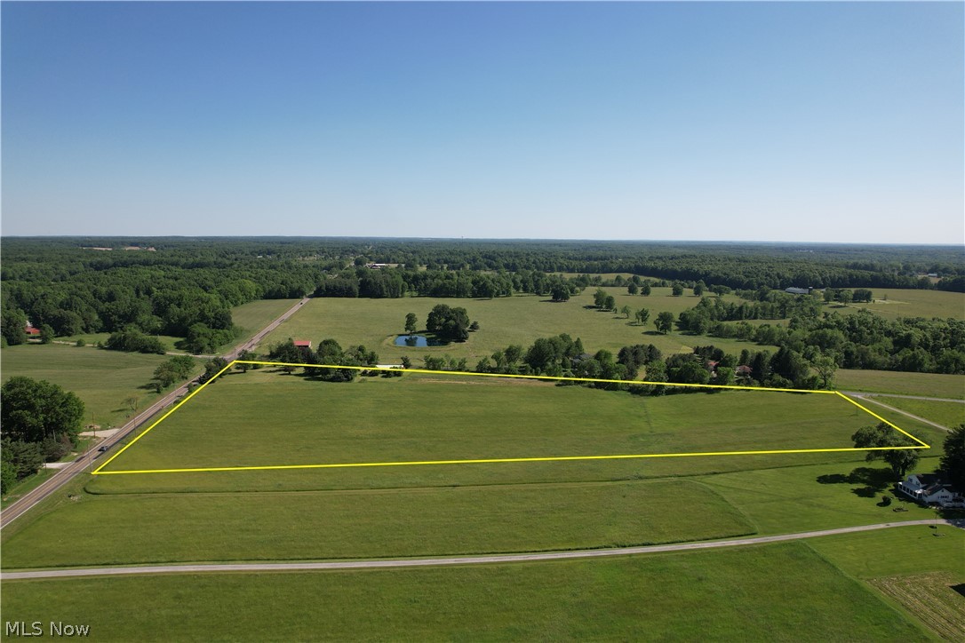 15760 N Palmyra Road Diamond OH 44429