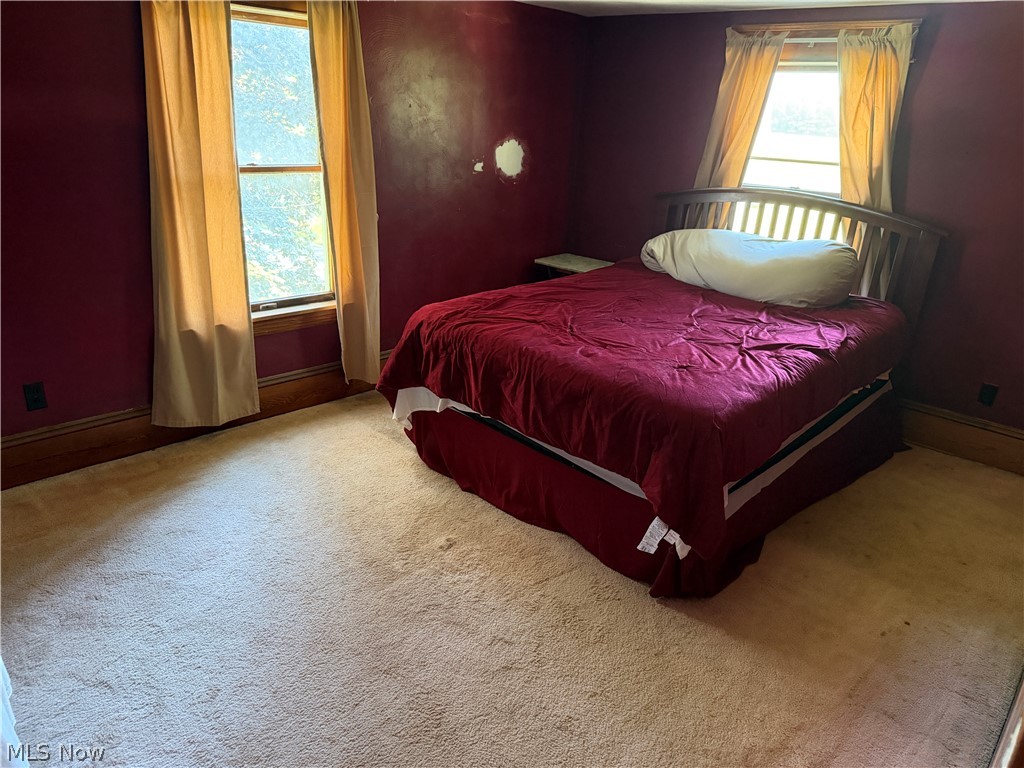 15760 N Palmyra Road Diamond OH 44429