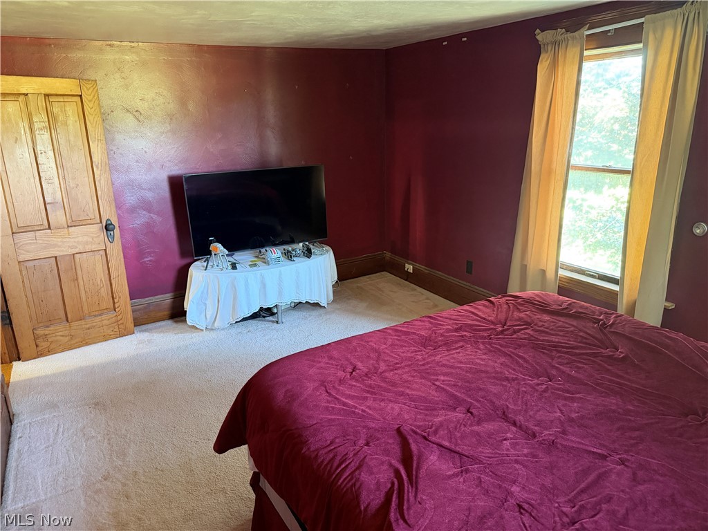 15760 N Palmyra Road Diamond OH 44429