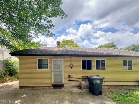 919 Kickapoo Avenue Akron OH 44305