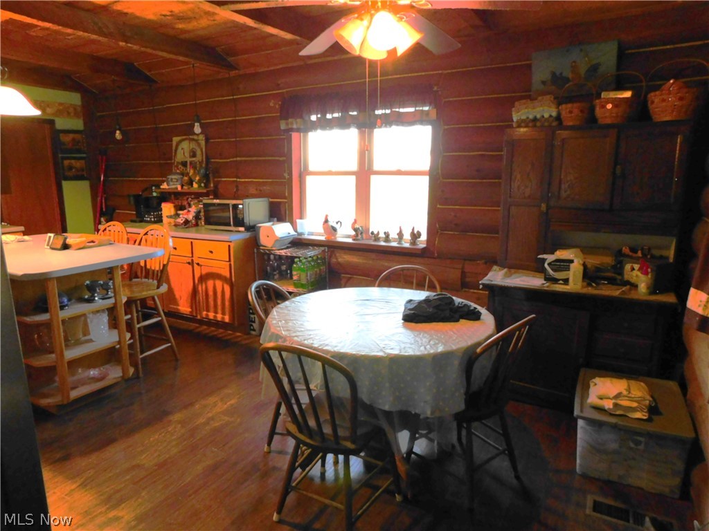 46348 Street Route 556 Beallsville OH 43716