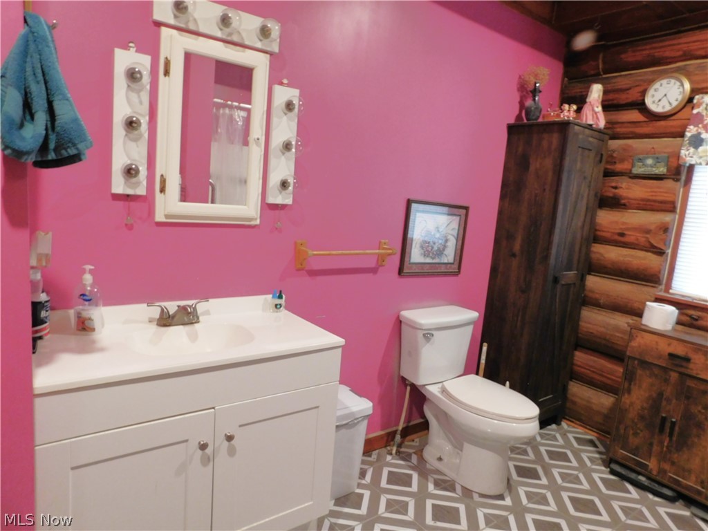 46348 Street Route 556 Beallsville OH 43716