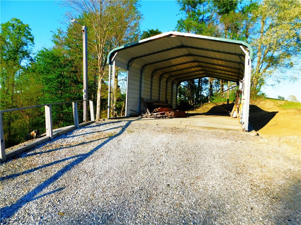 46348 Street Route 556 Beallsville OH 43716