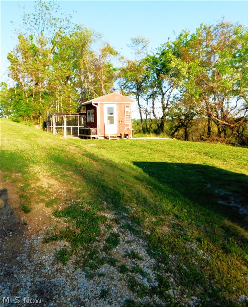 46348 Street Route 556 Beallsville OH 43716
