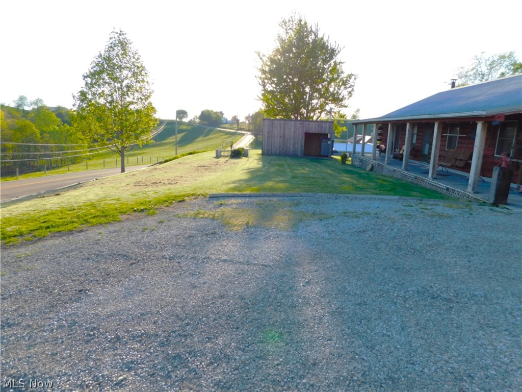 46348 Street Route 556 Beallsville OH 43716