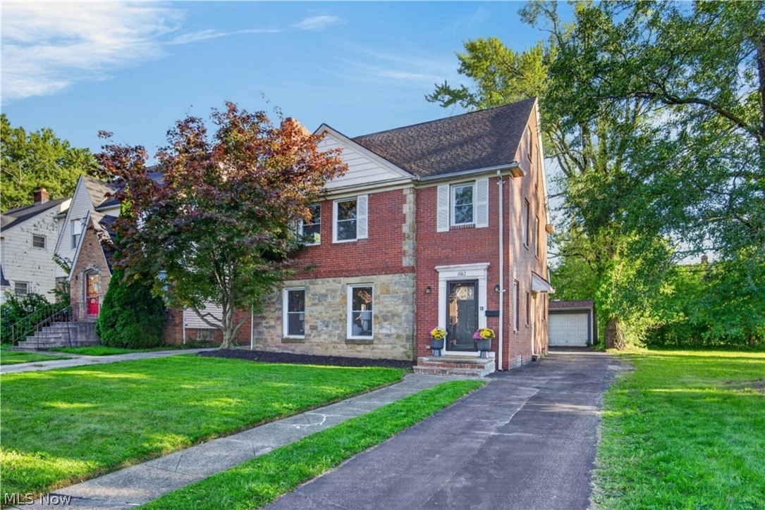 3582 Raymont Boulevard University Heights OH 44118