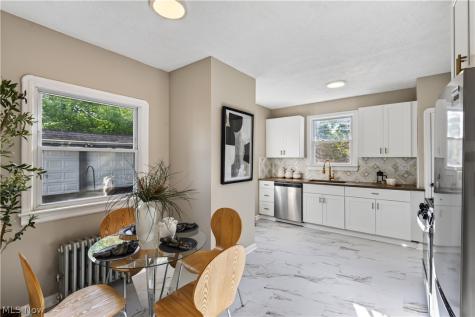 3582 Raymont Boulevard University Heights OH 44118