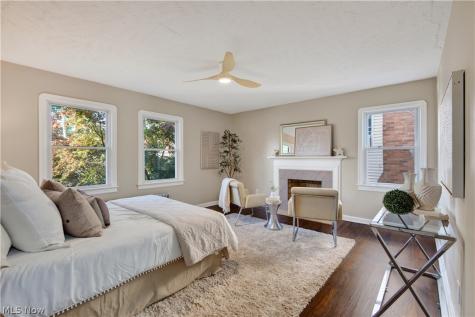 3582 Raymont Boulevard University Heights OH 44118