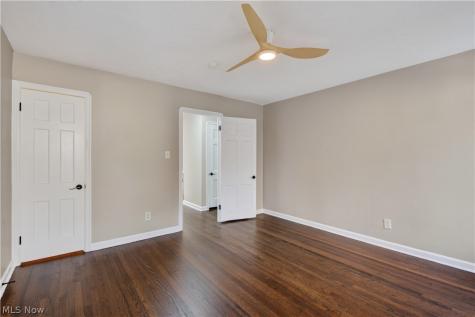 3582 Raymont Boulevard University Heights OH 44118