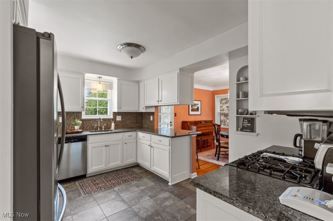 2700 Edgehill Road Cleveland Heights OH 44106