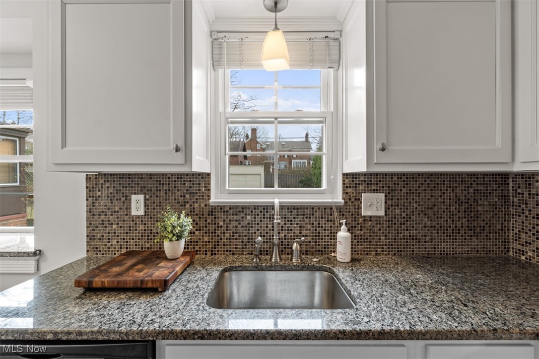 2700 Edgehill Road Cleveland Heights OH 44106