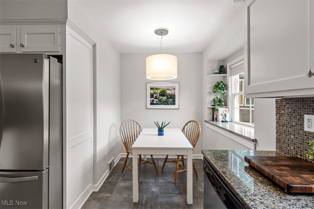 2700 Edgehill Road Cleveland Heights OH 44106