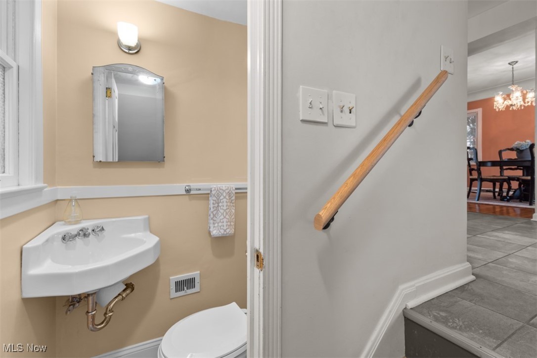 2700 Edgehill Road Cleveland Heights OH 44106