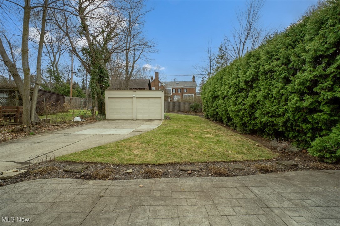 2700 Edgehill Road Cleveland Heights OH 44106