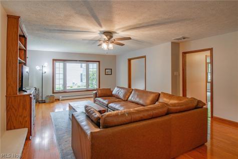 300 Tanglewood Trail Wadsworth OH 44281
