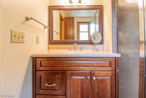 300 Tanglewood Trail Wadsworth OH 44281