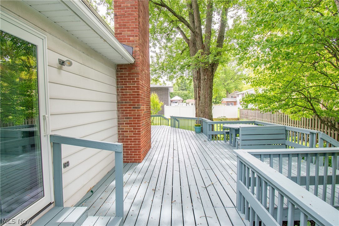 300 Tanglewood Trail Wadsworth OH 44281