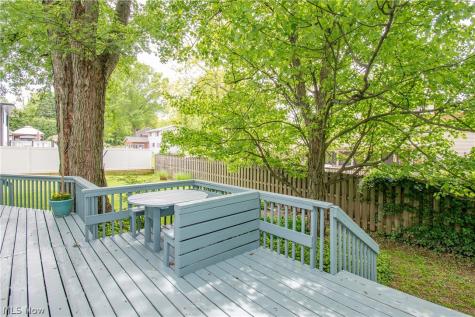 300 Tanglewood Trail Wadsworth OH 44281