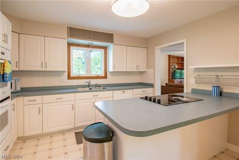 300 Tanglewood Trail Wadsworth OH 44281