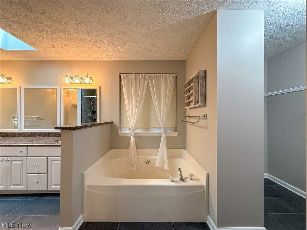 4730 Squire Drive Sagamore Hills OH 44067