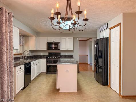 4730 Squire Drive Sagamore Hills OH 44067