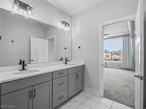 4191 Lorain Court Cleveland OH 44113