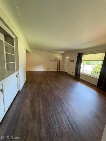 5646 Onaway Oval Parma OH 44130
