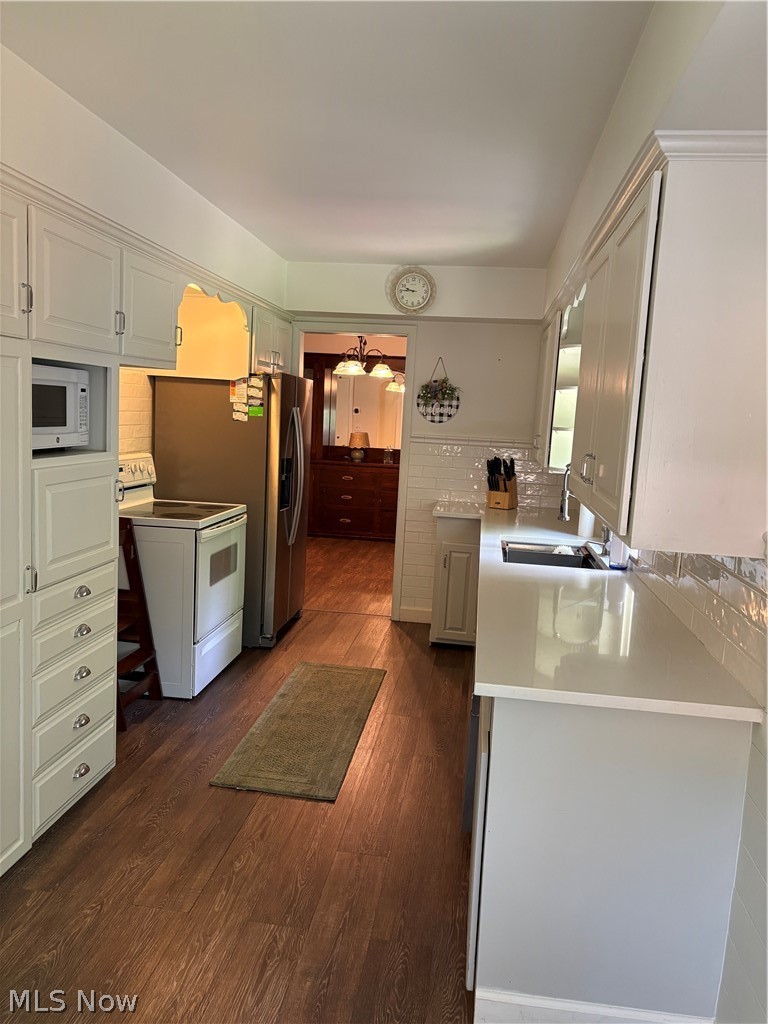 5646 Onaway Oval Parma OH 44130