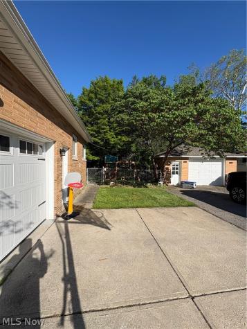 5646 Onaway Oval Parma OH 44130