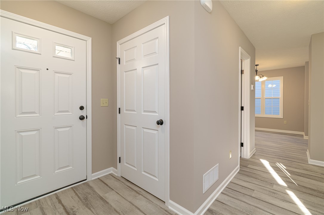 239 South Point Drive Avon Lake OH 44012