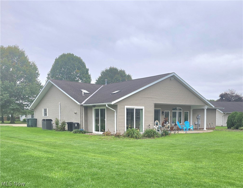 6215 Southview Drive Nashport OH 43830