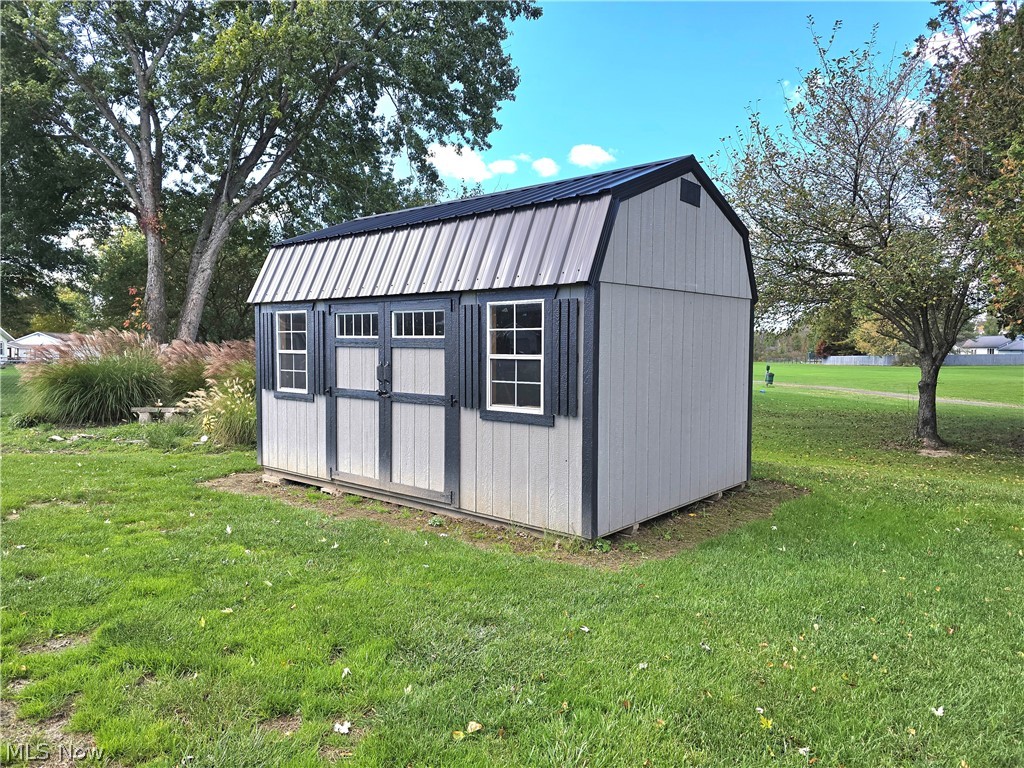 6215 Southview Drive Nashport OH 43830