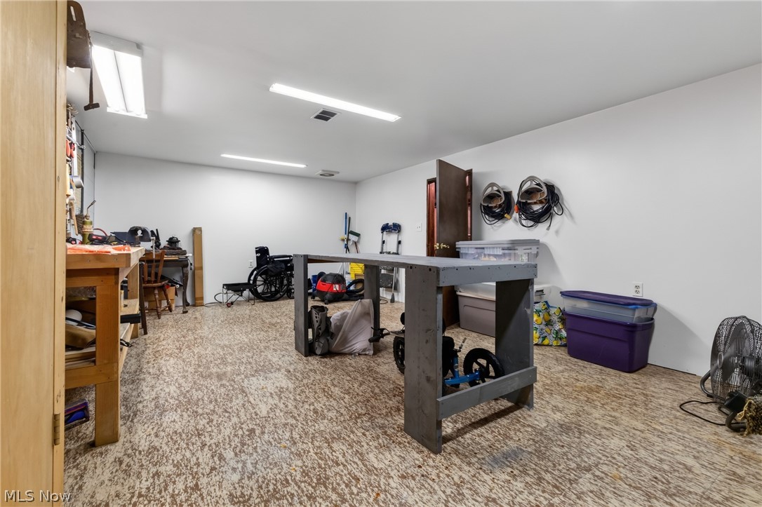 6986 Youngstown Pittsburgh Road Poland OH 44514