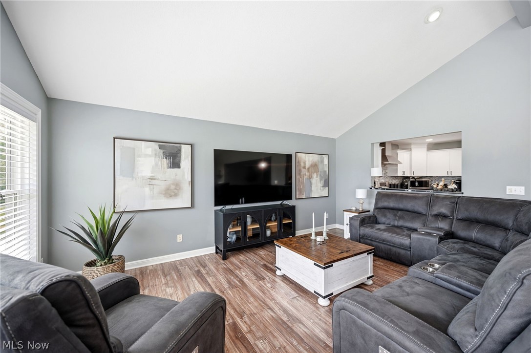 1280 Surfside Circle Aurora OH 44202