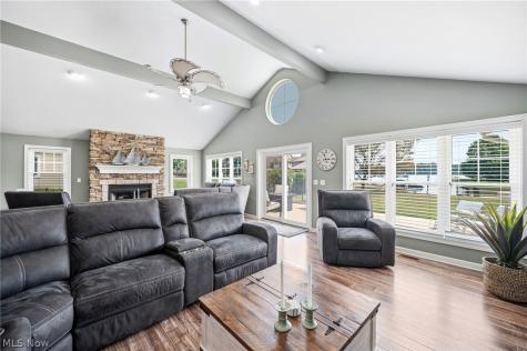 1280 Surfside Circle Aurora OH 44202