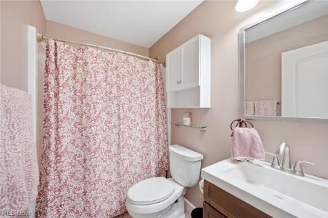 1280 Surfside Circle Aurora OH 44202