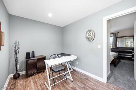 1280 Surfside Circle Aurora OH 44202